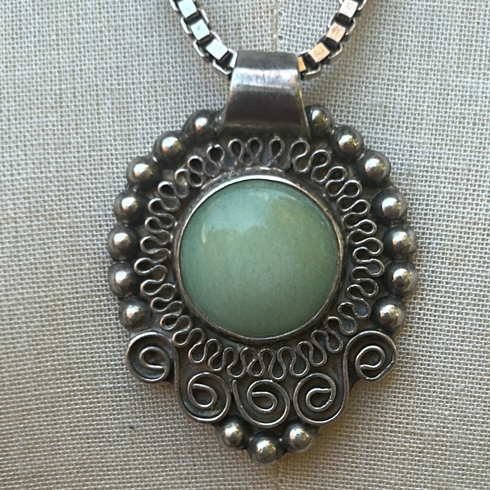 Mexico 925 Silver Pendant Green Stone